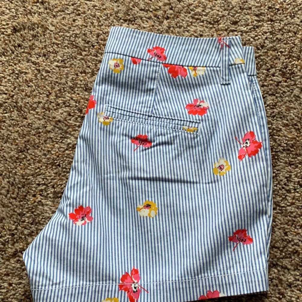 Old Navy everyday short